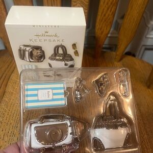 Hallmark Miniature Barbie Accessories Purse Ornament Set - Brown and White🐶